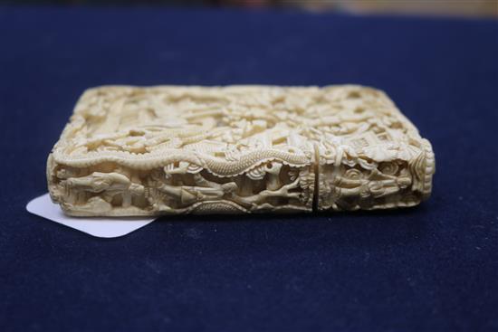 A Chinese export ivory card case, 19th century, 10.6cm